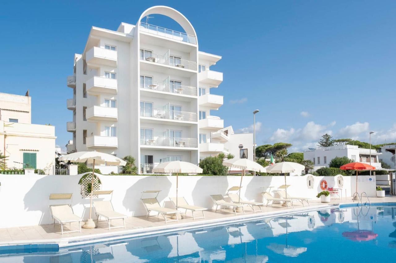 Hotel Cavalluccio Marino Santa Marinella Exterior photo